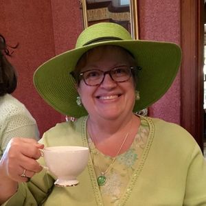 Meet your Posher, Leslie